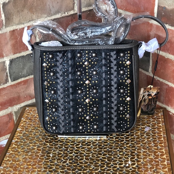 Montana West Handbags - Montana West Embossed Collection Crossbody
